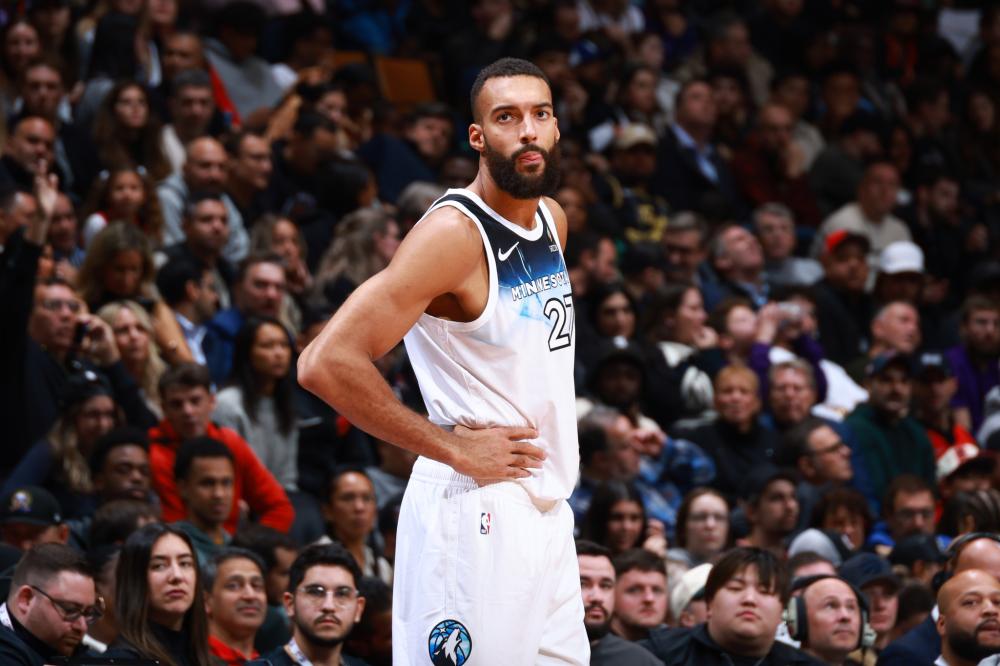 而是他多年 而是他多年